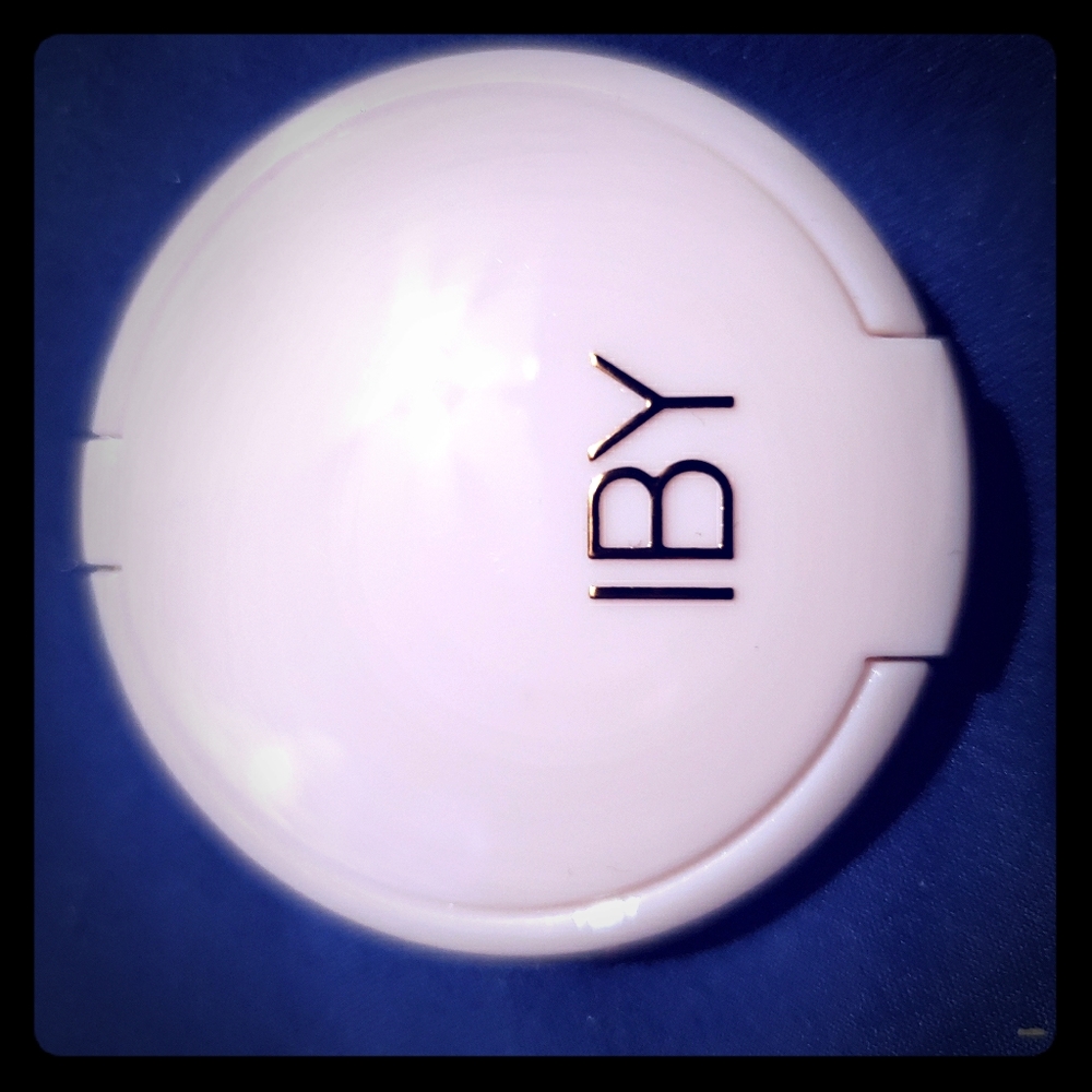 Iby highlighter bronzer